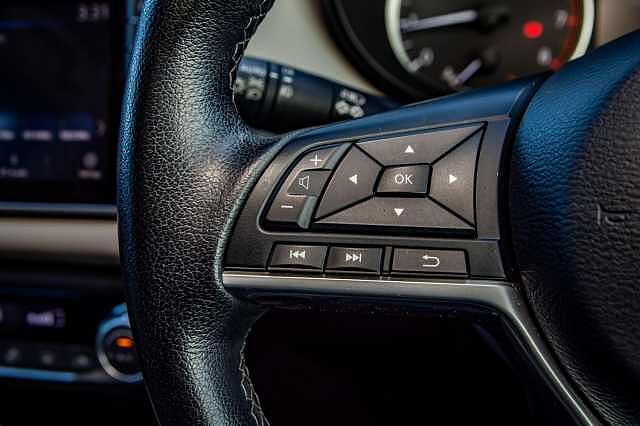 Nissan Micra 1.0 IG-T 92 Tekna 5dr