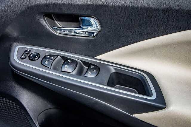 Nissan Micra 1.0 IG-T 92 Tekna 5dr