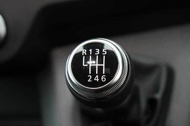 Nissan Interstar 2.0 dCi 130 Tekna L3 H2 3.5T Panel Van with Air Con and Rear Parking Camera