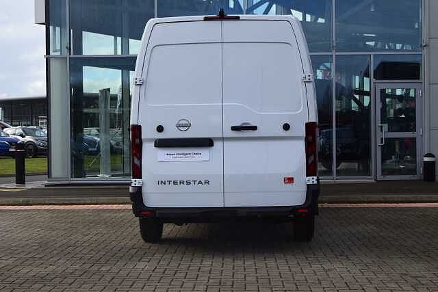 Nissan Interstar 2.0 dCi 130 Tekna L3 H2 3.5T Panel Van with Air Con and Rear Parking Camera