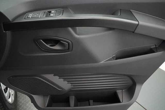 Nissan Primastar 2.0 dCi 110 Acenta L1 H1 2.8T Panel Van with Ply Lining and Slam Locks