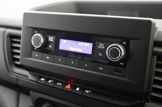 Nissan Primastar 2.0 dCi 110 Acenta L1 H1 2.8T Panel Van with Ply Lining and Slam Locks