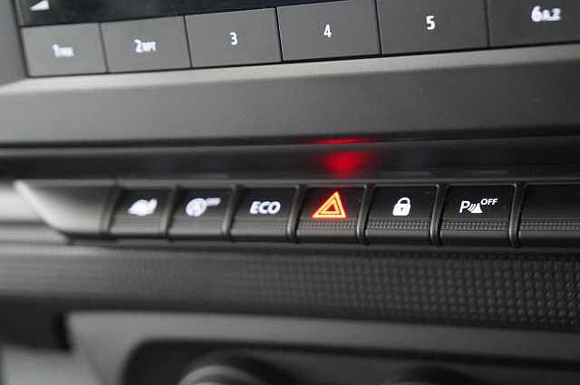 Nissan Primastar 2.0 dCi 110 Acenta L1 H1 2.8T Panel Van with Ply Lining and Slam Locks