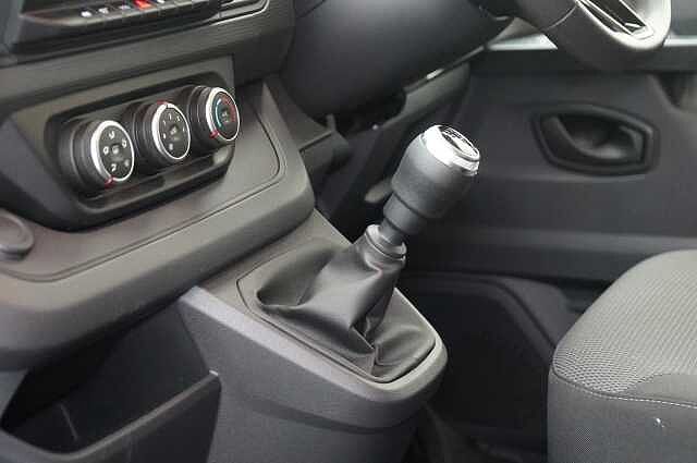 Nissan Primastar 2.0 dCi 110 Acenta L1 H1 2.8T Panel Van with Ply Lining and Slam Locks