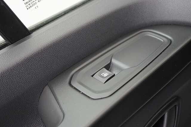 Nissan Primastar 2.0 dCi 110 Acenta L1 H1 2.8T Panel Van with Ply Lining and Slam Locks