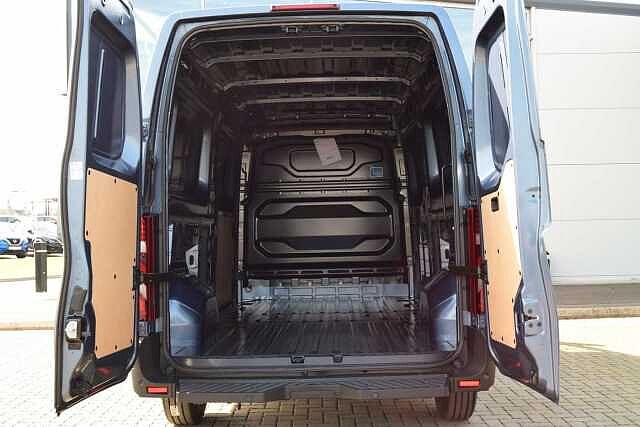 Nissan Interstar 2.0 dCi 150 Acenta L3 H2 3.5T Panel Van