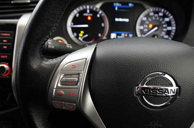 Nissan Navara 2.3 dCi 190 TT 4WD Tekna Auto Pickup with Sat Nav and 360 View Cameras