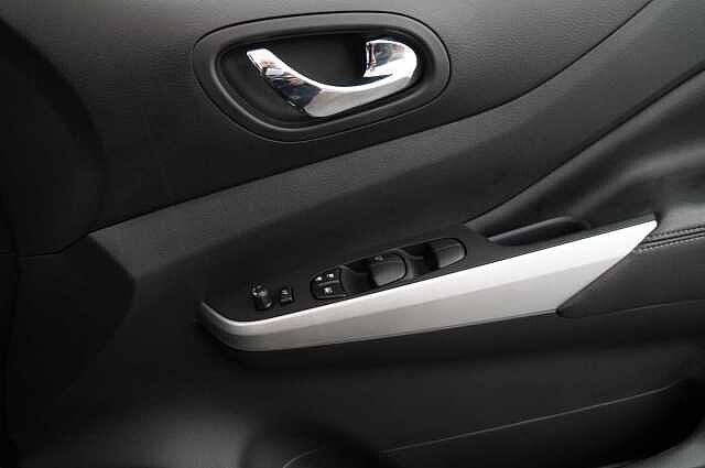 Nissan Navara 2.3 dCi 190 TT 4WD Tekna Auto Pickup with Sat Nav and 360 View Cameras