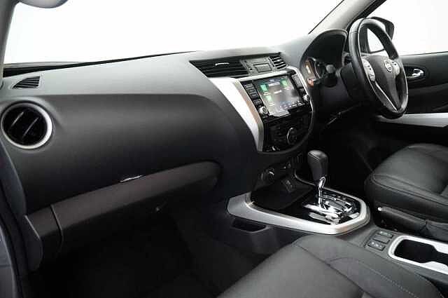 Nissan Navara 2.3 dCi 190 TT 4WD Tekna Auto Pickup with Sat Nav and 360 View Cameras