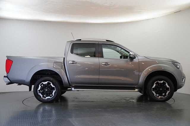 Nissan Navara 2.3 dCi 190 TT 4WD Tekna Auto Pickup with Sat Nav and 360 View Cameras