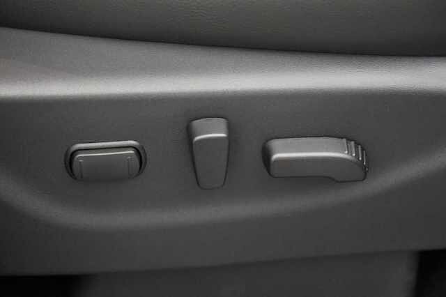 Nissan Navara 2.3 dCi 190 TT 4WD Tekna Auto Pickup with Sat Nav and 360 View Cameras