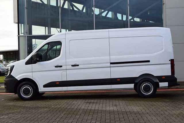 Nissan Interstar 2.0 dCi 130 Acenta L3 H2 3.5T Panel Van