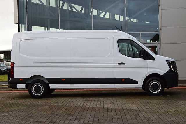 Nissan Interstar 2.0 dCi 130 Acenta L3 H2 3.5T Panel Van