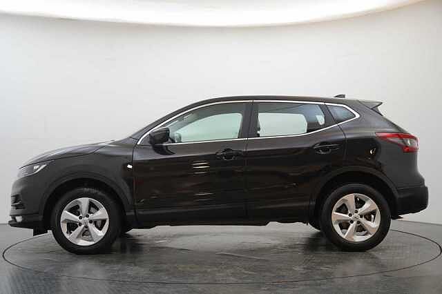 Nissan Qashqai 1.3 DIG-T 160 Acenta Premium with Sat Nav and Rear View Camera