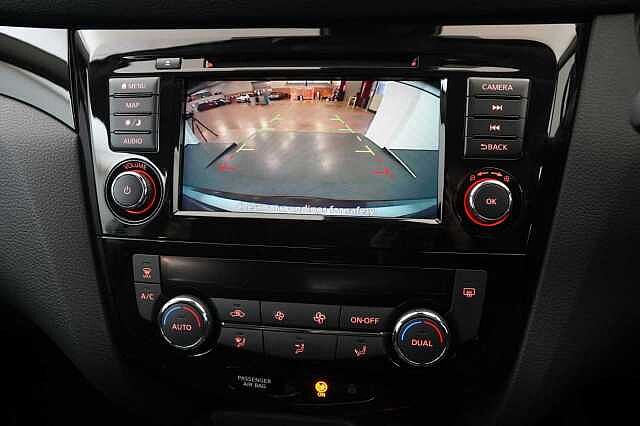 Nissan Qashqai 1.3 DIG-T 160 Acenta Premium with Sat Nav and Rear View Camera