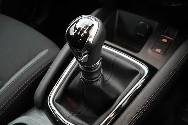 Nissan Qashqai 1.3 DIG-T 160 Acenta Premium with Sat Nav and Rear View Camera