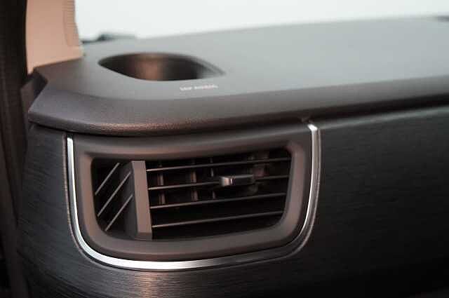 Nissan Primastar 2.0 dCi 150 Tekna Auto L2H1 LWB 3.0T Van with Sat Nav and Rear Camera