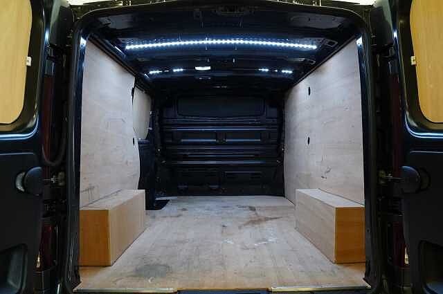 Nissan Primastar 2.0 dCi 150 Tekna Auto L2H1 LWB 3.0T Van with Sat Nav and Rear Camera