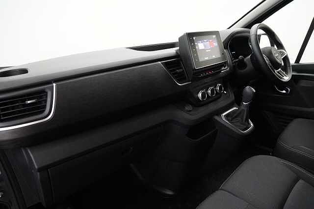Nissan Primastar 2.0 dCi 150 Tekna Auto L2H1 LWB 3.0T Van with Sat Nav and Rear Camera