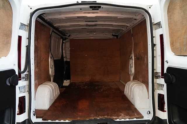 Nissan Primastar 2.0 dCi 110 Acenta L1 H1 3.0T Panel Van with Air Con