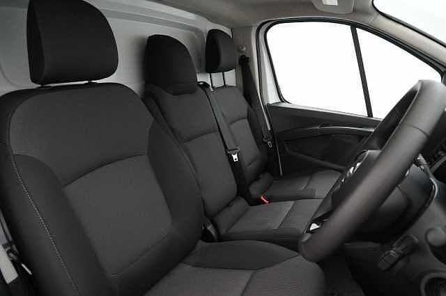 Nissan Primastar 2.0 dCi 110 Acenta L1 H1 3.0T Panel Van with Air Con