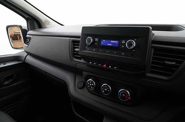 Nissan Primastar 2.0 dCi 110 Acenta L1 H1 3.0T Panel Van with Air Con