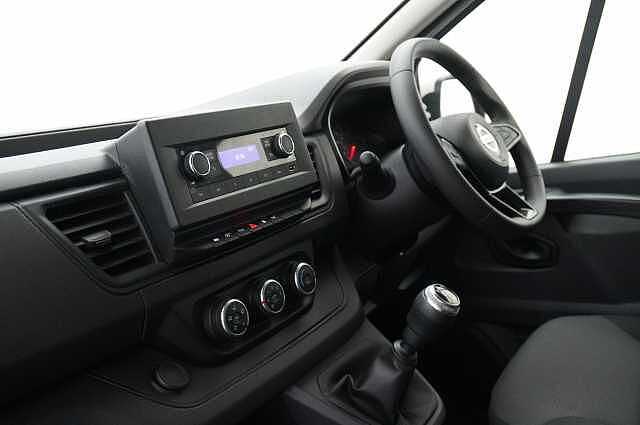Nissan Primastar 2.0 dCi 110 Acenta L1 H1 3.0T Panel Van with Air Con