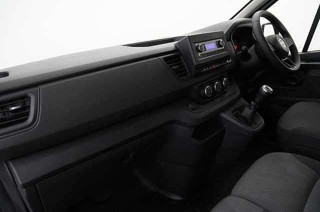 Nissan Primastar 2.0 dCi 110 Acenta L1 H1 3.0T Panel Van with Air Con