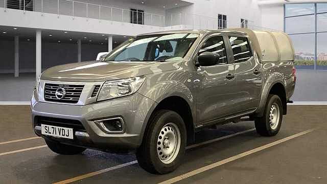 Nissan Navara 2.3 dCi 163 TT 4WD Visia Pickup with A/C + Tow Bar and Ifor Williams Canopy