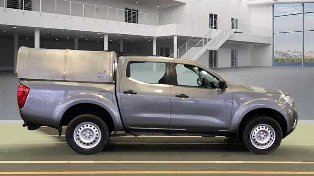 Nissan Navara 2.3 dCi 163 TT 4WD Visia Pickup with A/C + Tow Bar and Ifor Williams Canopy