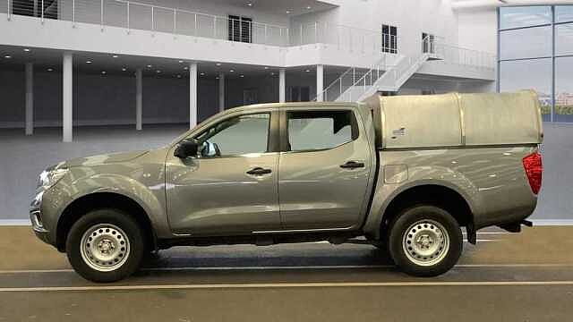 Nissan Navara 2.3 dCi 163 TT 4WD Visia Pickup with A/C + Tow Bar and Ifor Williams Canopy