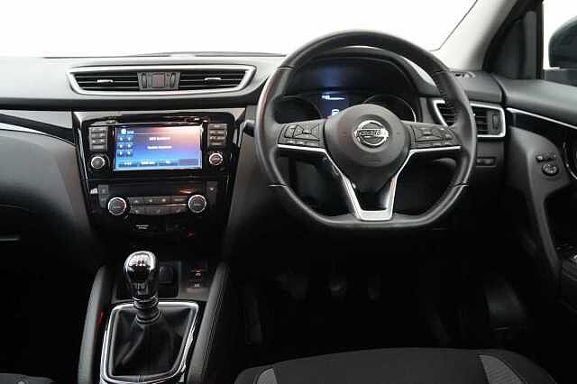 Nissan Qashqai 1.2 DIG-T 115 Acenta with Tech Pack Upgrade - Nav and Rear Parking Camera