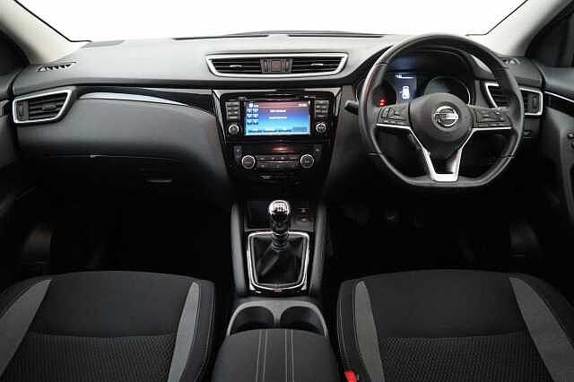Nissan Qashqai 1.2 DIG-T 115 Acenta with Tech Pack Upgrade - Nav and Rear Parking Camera