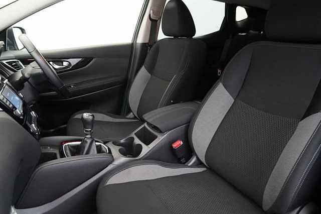 Nissan Qashqai 1.2 DIG-T 115 Acenta with Tech Pack Upgrade - Nav and Rear Parking Camera