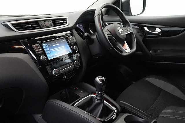 Nissan Qashqai 1.2 DIG-T 115 Acenta with Tech Pack Upgrade - Nav and Rear Parking Camera
