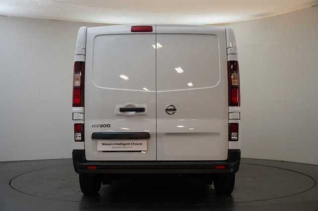 Nissan NV300 2.0 dCi 120 Acenta L1 H1 2.8T Panel Van with Air Con