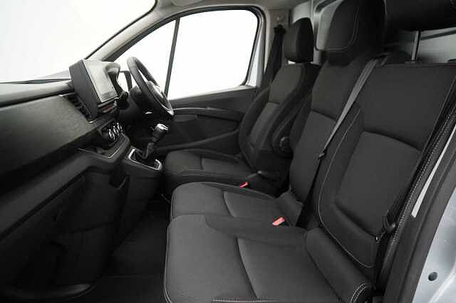 Nissan Primastar 2.0 dCi 170 Tekna L1 H1 2.8T Panel Van with Sat Nav and Rear View Camera