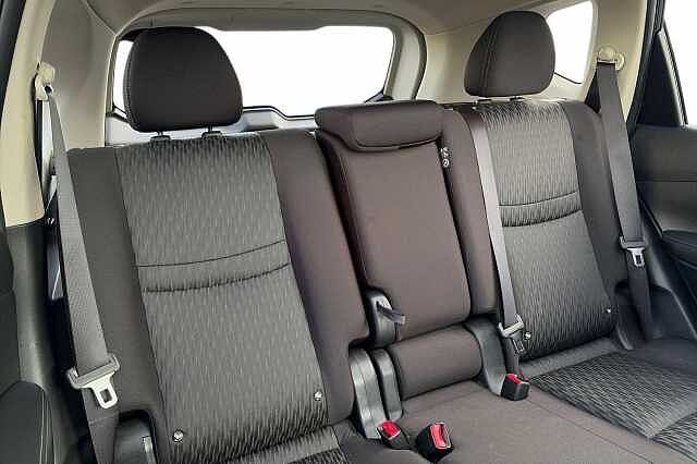 Nissan X-TRAIL 1.6 dCi N-Connecta 5dr Xtronic