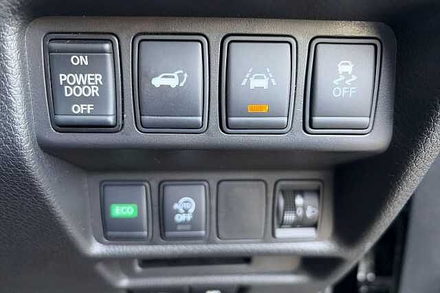 Nissan X-TRAIL 1.6 dCi N-Connecta 5dr Xtronic