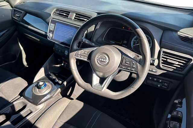 Nissan LEAF 110kW N-Connecta 39kWh 5dr Auto