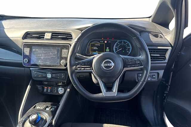 Nissan LEAF 110kW N-Connecta 39kWh 5dr Auto