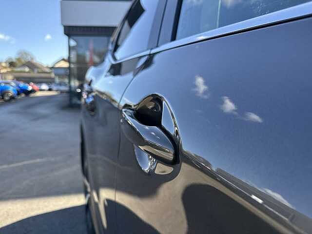 Nissan Qashqai 1.3 DIG-T Tekna SUV 5dr Petrol Manual Euro 6 (s/s) (140 ps)