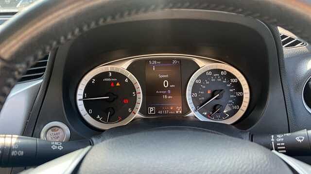 Nissan Navara Double Cab Pick Up Tekna 2.3dCi 190 TT 4WD Auto