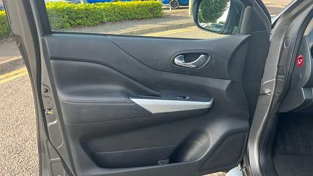 Nissan Navara Double Cab Pick Up Tekna 2.3dCi 190 TT 4WD Auto