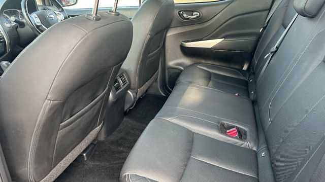 Nissan Navara Double Cab Pick Up Tekna 2.3dCi 190 TT 4WD Auto