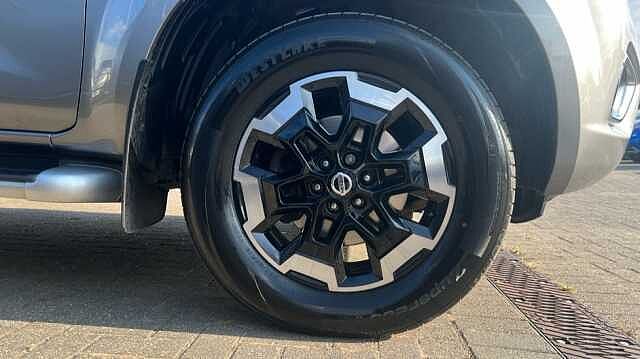 Nissan Navara Double Cab Pick Up Tekna 2.3dCi 190 TT 4WD Auto