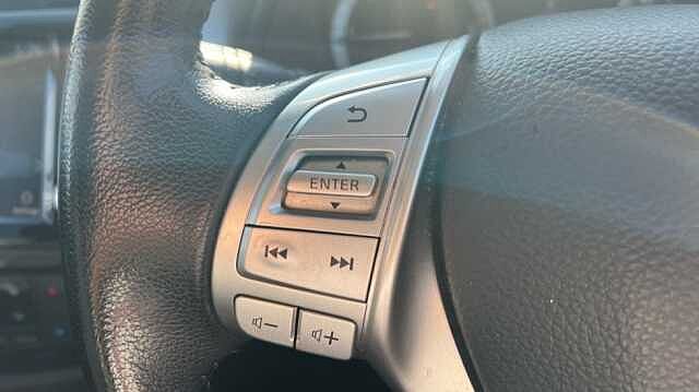 Nissan Navara Double Cab Pick Up Tekna 2.3dCi 190 TT 4WD Auto