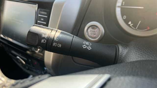 Nissan Navara Double Cab Pick Up Tekna 2.3dCi 190 TT 4WD Auto