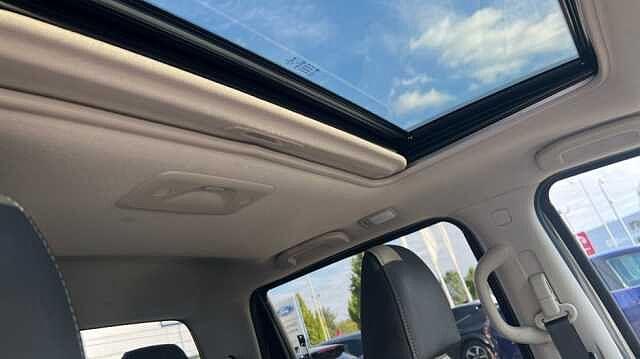 Nissan Navara Double Cab Pick Up Tekna 2.3dCi 190 TT 4WD Auto