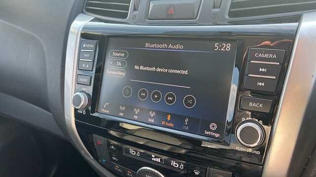 Nissan Navara Double Cab Pick Up Tekna 2.3dCi 190 TT 4WD Auto